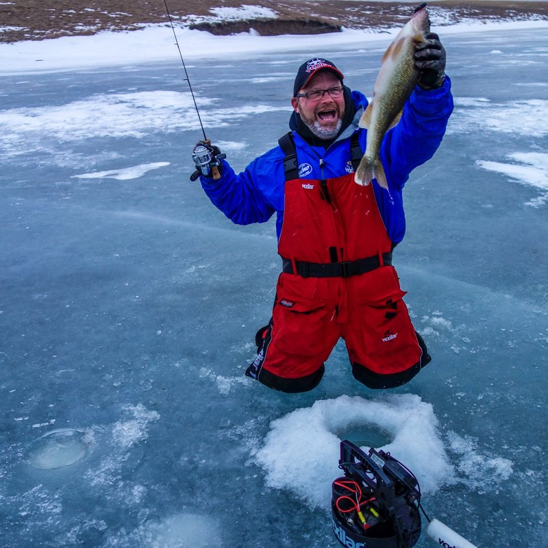 United Kigdom - ice fishing live